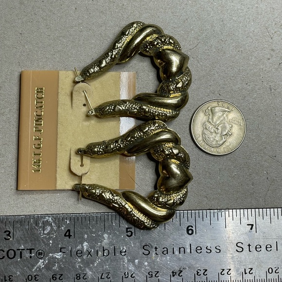 14k Gold Filled Pin Latch Large Hollow Heart Pierced Dangle Earrings Gold Tone. - Picture 5 of 6